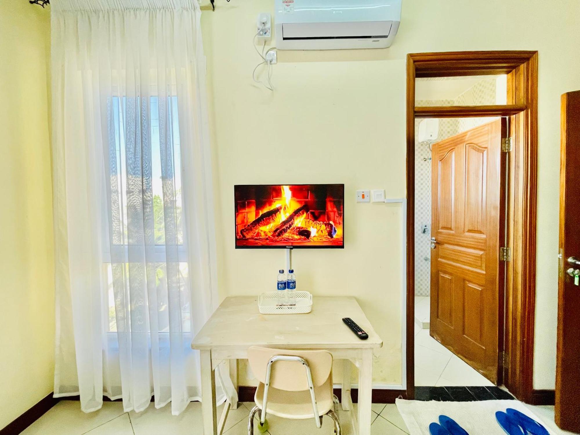 Bed and Breakfast Elna'S Nyali - Work & Unwind - Pool, Sea Views, Ac & Fast Wi-Fi Mombasa Zewnętrze zdjęcie