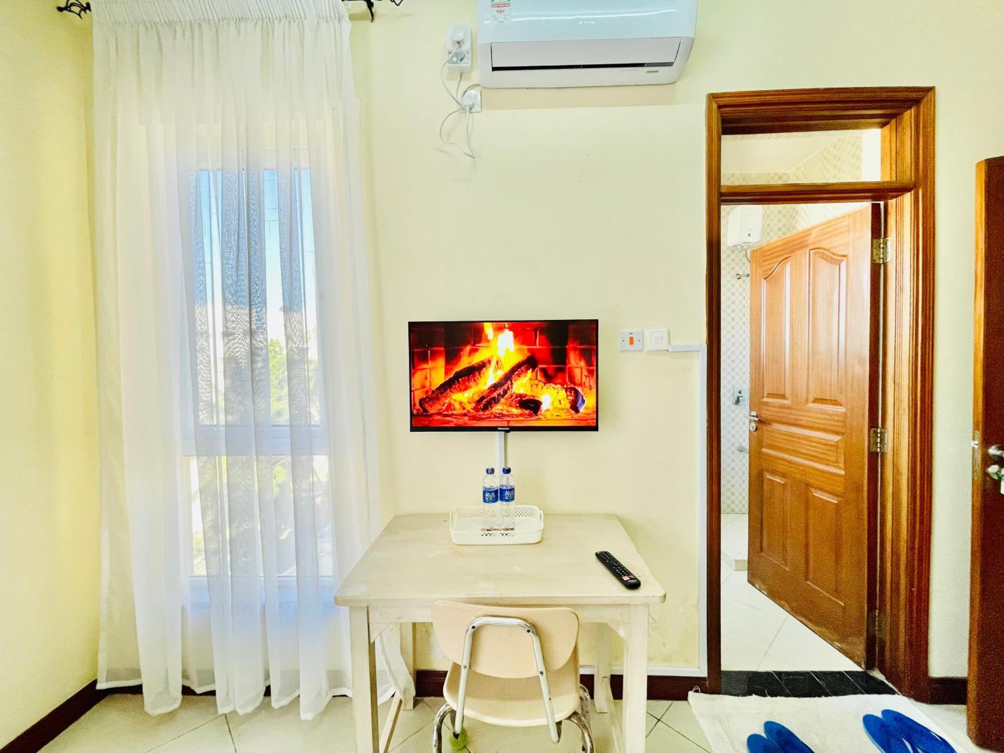 Bed and Breakfast Elna'S Nyali - Work & Unwind - Pool, Sea Views, Ac & Fast Wi-Fi Mombasa Zewnętrze zdjęcie
