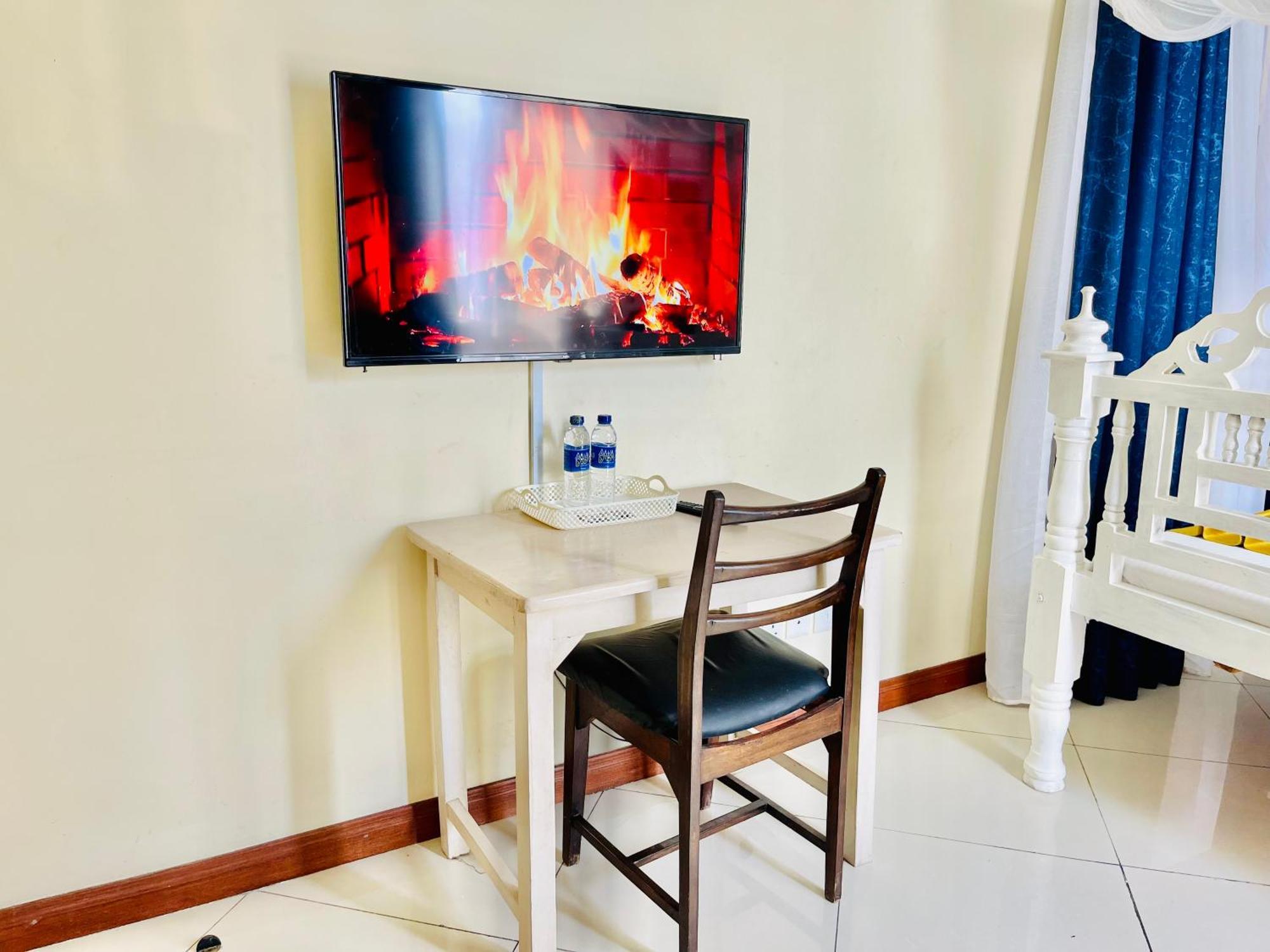 Bed and Breakfast Elna'S Nyali - Work & Unwind - Pool, Sea Views, Ac & Fast Wi-Fi Mombasa Zewnętrze zdjęcie
