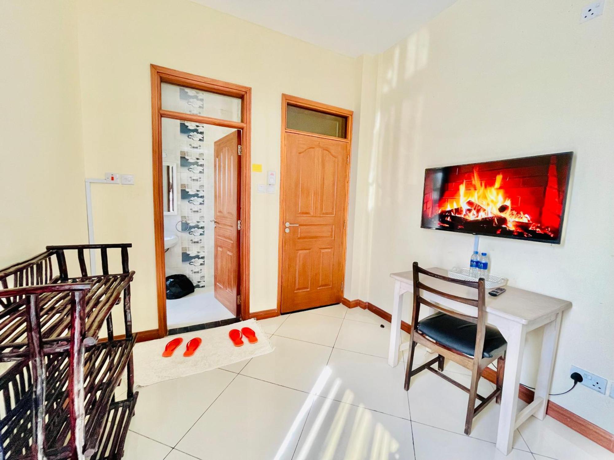 Bed and Breakfast Elna'S Nyali - Work & Unwind - Pool, Sea Views, Ac & Fast Wi-Fi Mombasa Zewnętrze zdjęcie