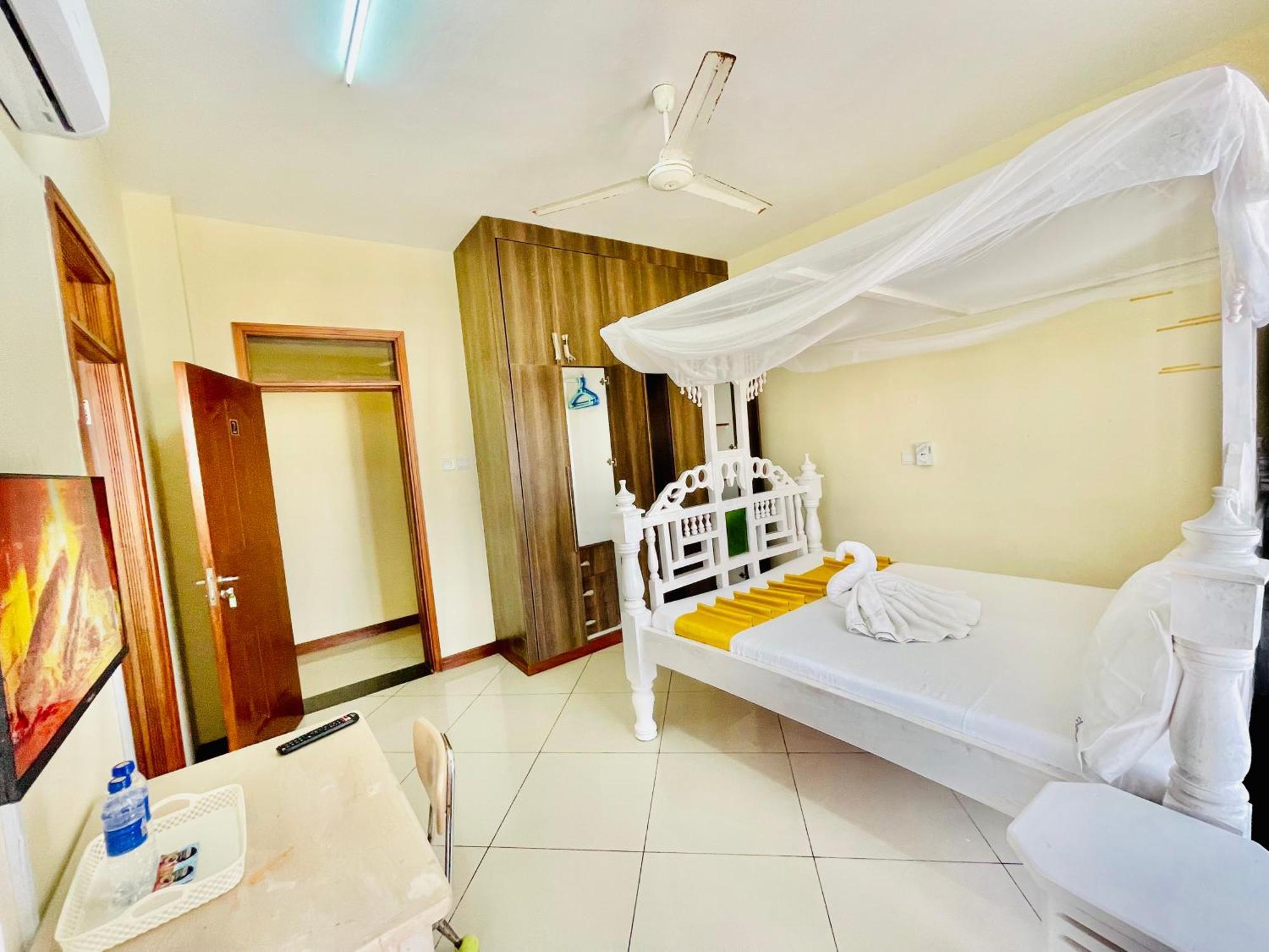 Bed and Breakfast Elna'S Nyali - Work & Unwind - Pool, Sea Views, Ac & Fast Wi-Fi Mombasa Zewnętrze zdjęcie